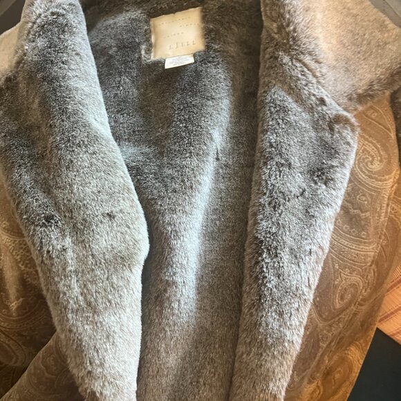 J.JILL Size M, Faux Fur Paisley Brown/Gray Vest, Toggle Buttons - Picture 8 of 8